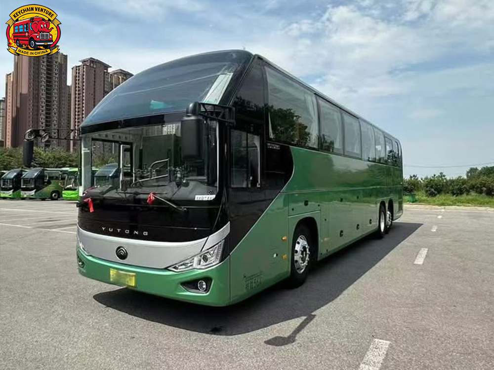 &Ocirc;nibus de luxo 56 lugares Yutong ZK6137